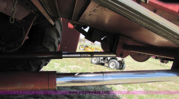 image for item 3466 1988 Case IH 1680 combine