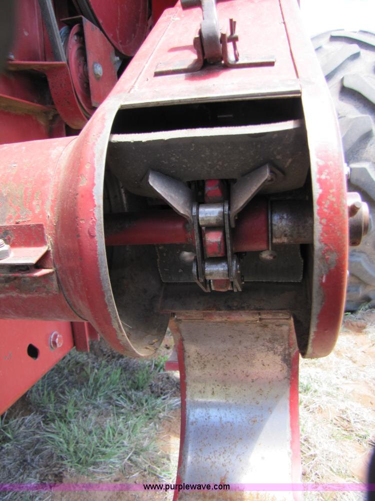 image for item 3466 1988 Case IH 1680 combine