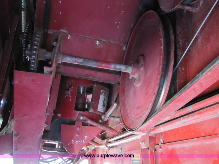 image for item 3466 1988 Case IH 1680 combine