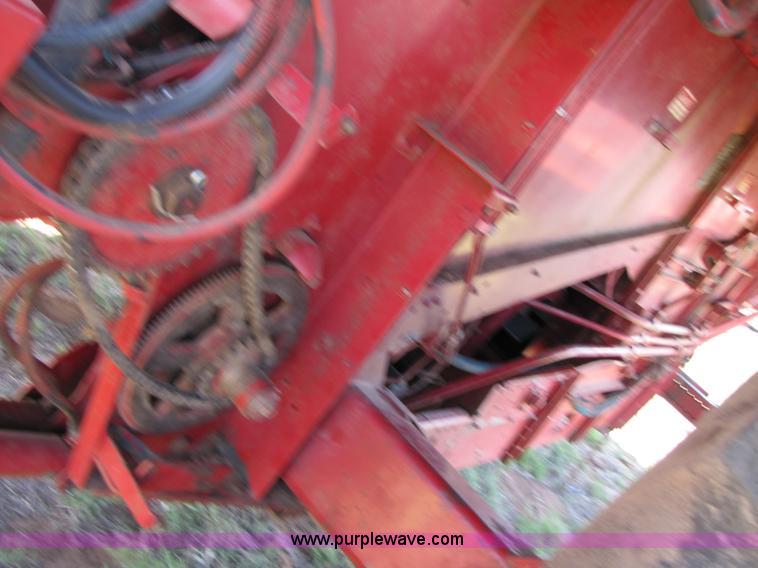 image for item 3466 1988 Case IH 1680 combine