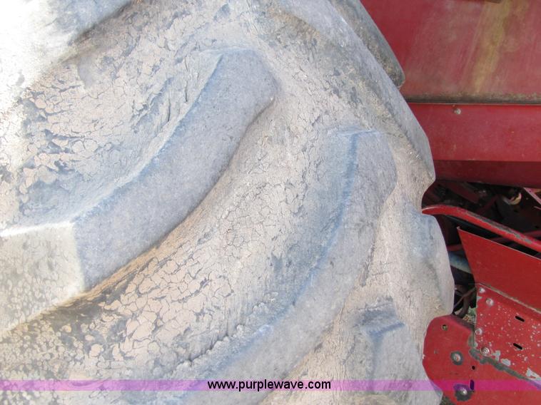 image for item 3466 1988 Case IH 1680 combine