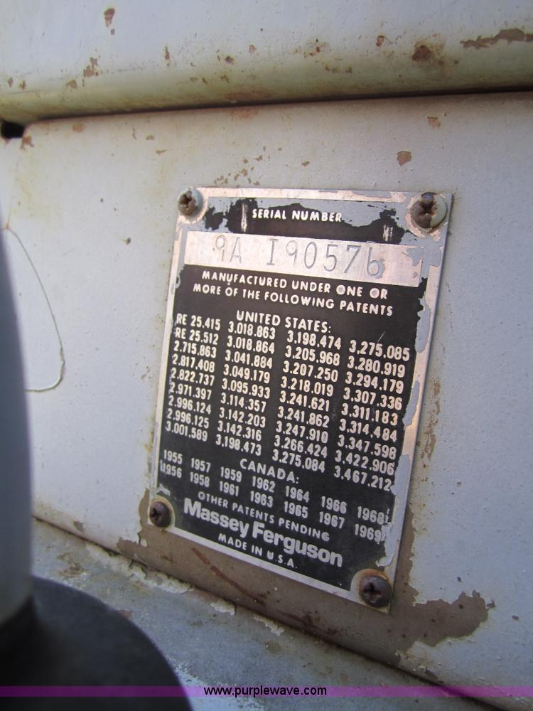 image for item 3683 1974 Massey-Ferguson 165 tractor