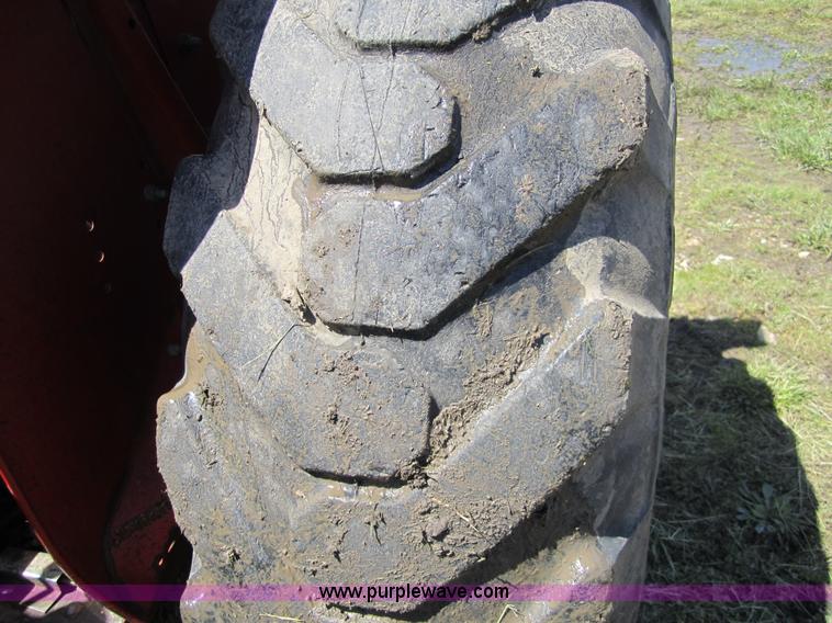 image for item 3684 1989 Massey-Ferguson 253 tractor