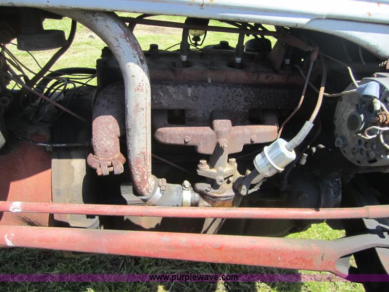 image for item 3685 Ford 9N tractor