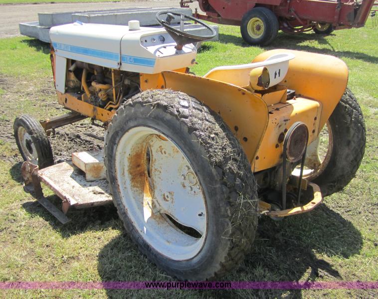 image for item 3686 1969 International Cub Lo-Boy 154 lawn tractor