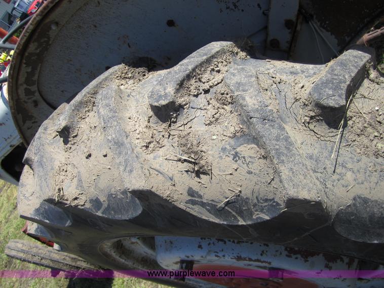 image for item 3687 Ford 9N tractor