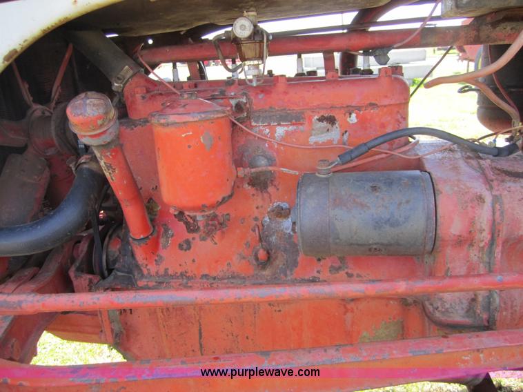 image for item 3687 Ford 9N tractor