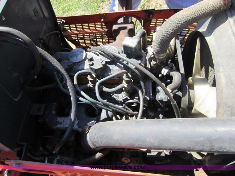 image for item 3688 Kubota B6200 HST lawn tractor