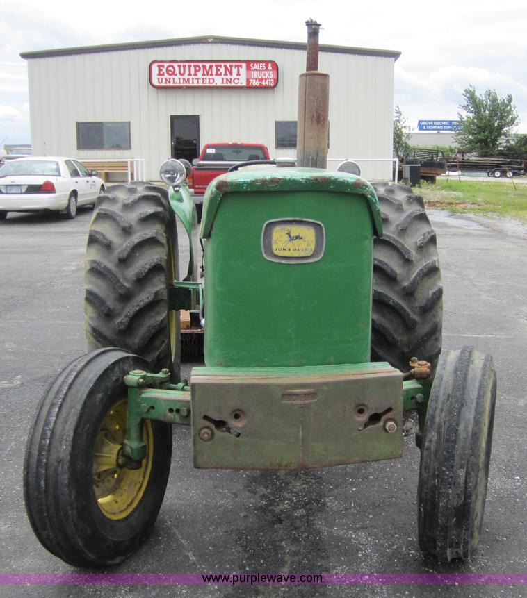 image for item 3739 John Deere 1520 tractor