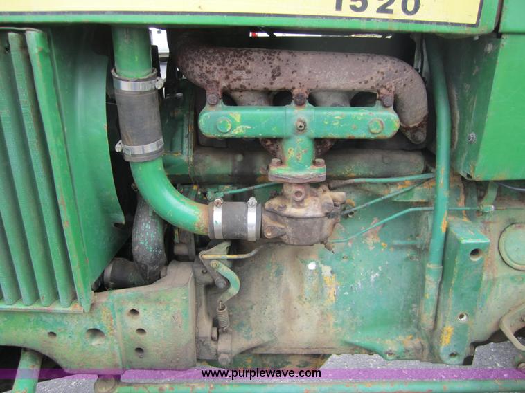 image for item 3739 John Deere 1520 tractor