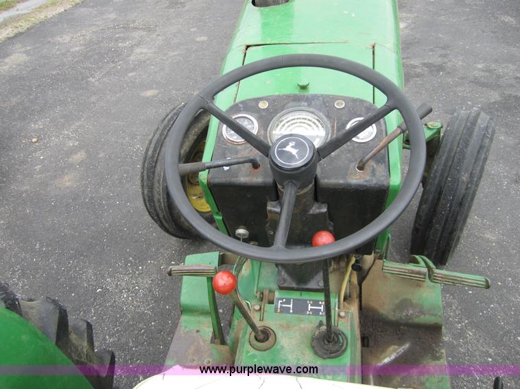 image for item 3739 John Deere 1520 tractor