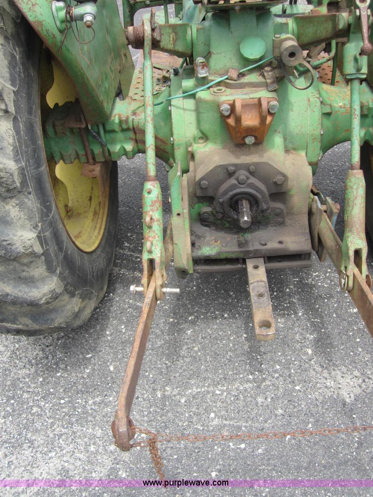 image for item 3740 John Deere 820 tractor