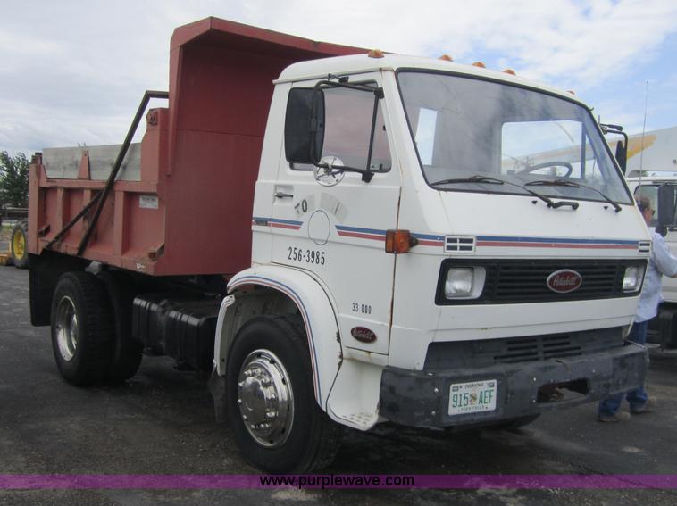 image for item 3742 1991 Peterbilt 265 dump truck