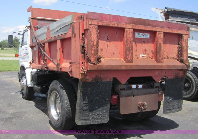 image for item 3742 1991 Peterbilt 265 dump truck