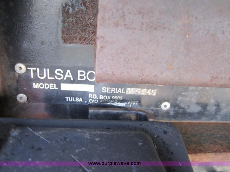 image for item 3742 1991 Peterbilt 265 dump truck