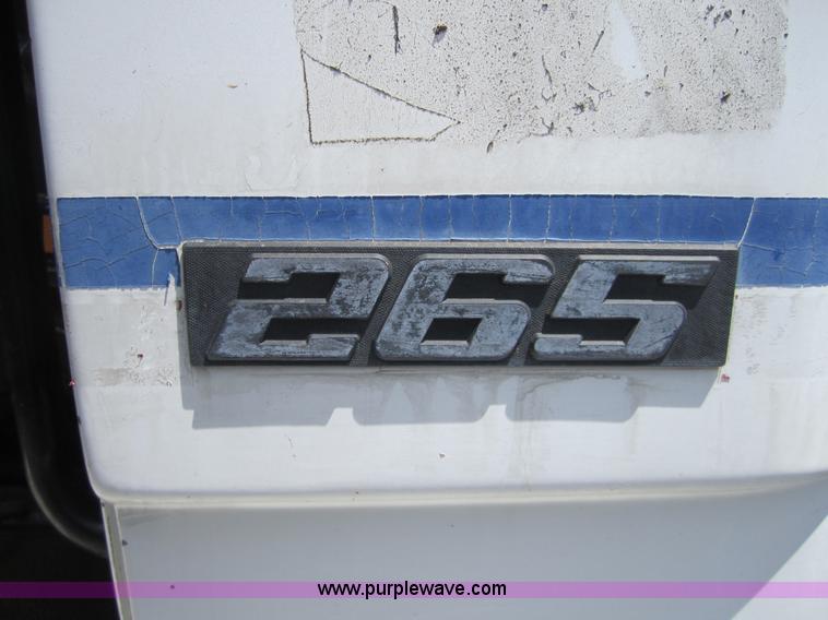 image for item 3742 1991 Peterbilt 265 dump truck