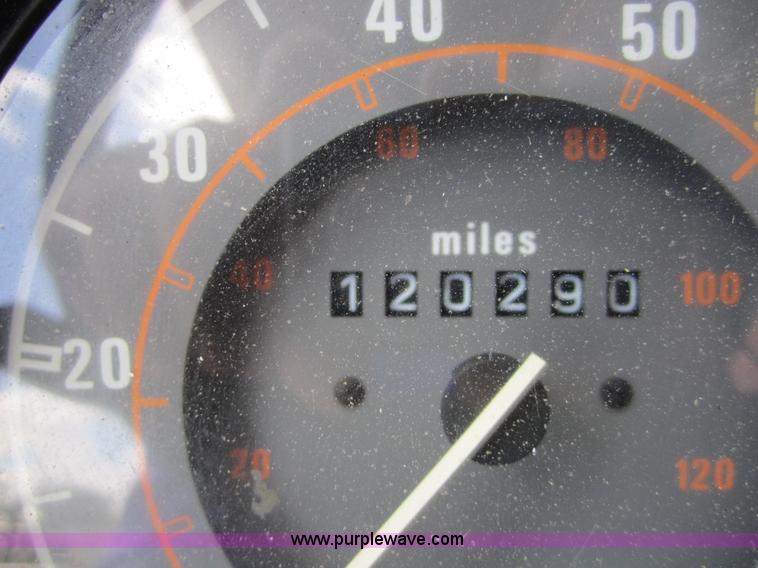 image for item 3742 1991 Peterbilt 265 dump truck