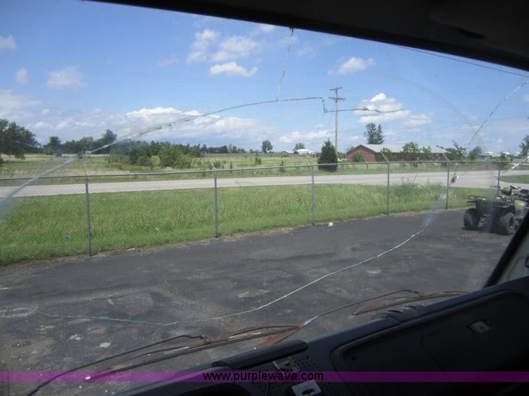 image for item 3742 1991 Peterbilt 265 dump truck