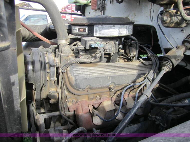 image for item 3745 1993 GMC Topkick truck