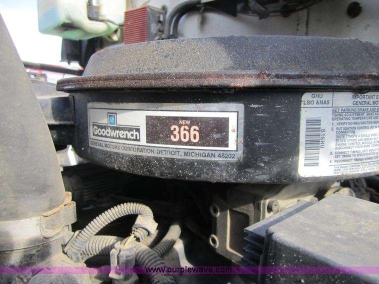 image for item 3745 1993 GMC Topkick truck