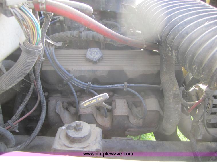 image for item 3745 1993 GMC Topkick truck