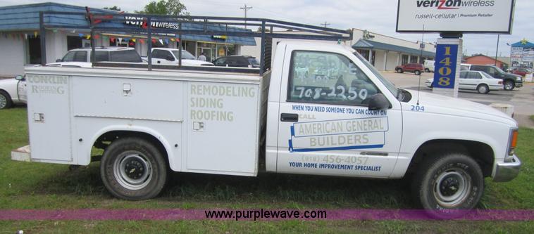 image for item 3746 1999 Chevrolet C2500 pickup truck