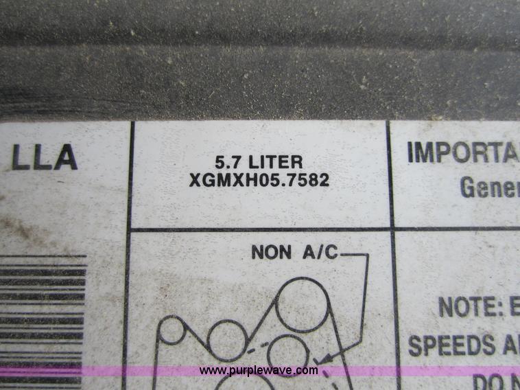 image for item 3746 1999 Chevrolet C2500 pickup truck