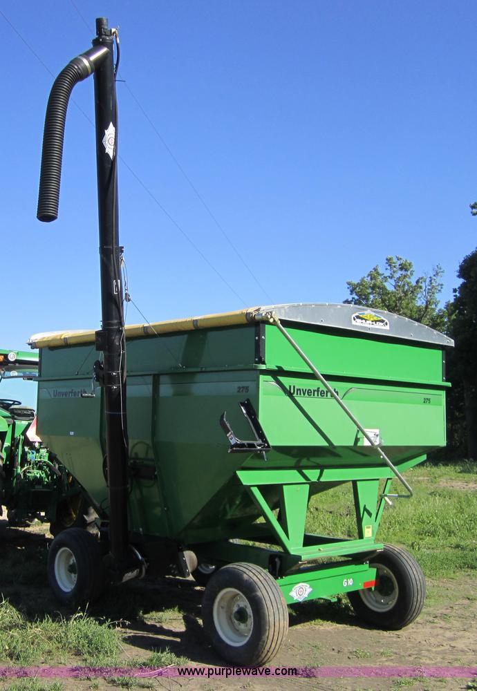 image for item 3753 2007 Unverferth gravity box