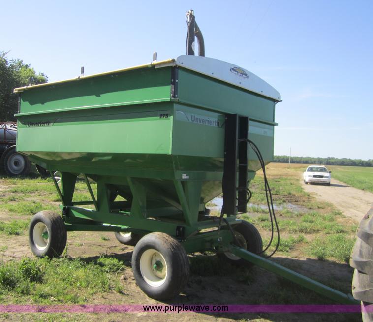 image for item 3753 2007 Unverferth gravity box