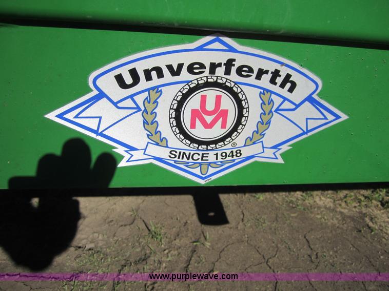 image for item 3753 2007 Unverferth gravity box