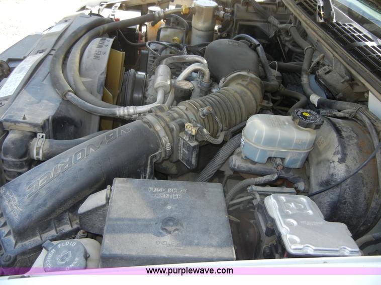 image for item 2222 2001 Chevrolet S10 pickup truck