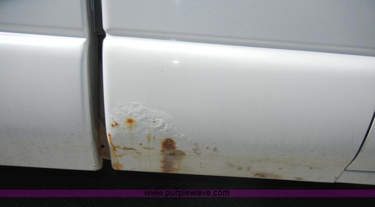 image for item 2222 2001 Chevrolet S10 pickup truck