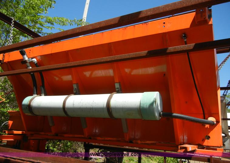 image for item 2223 1999 Swenson salt/sand spreader