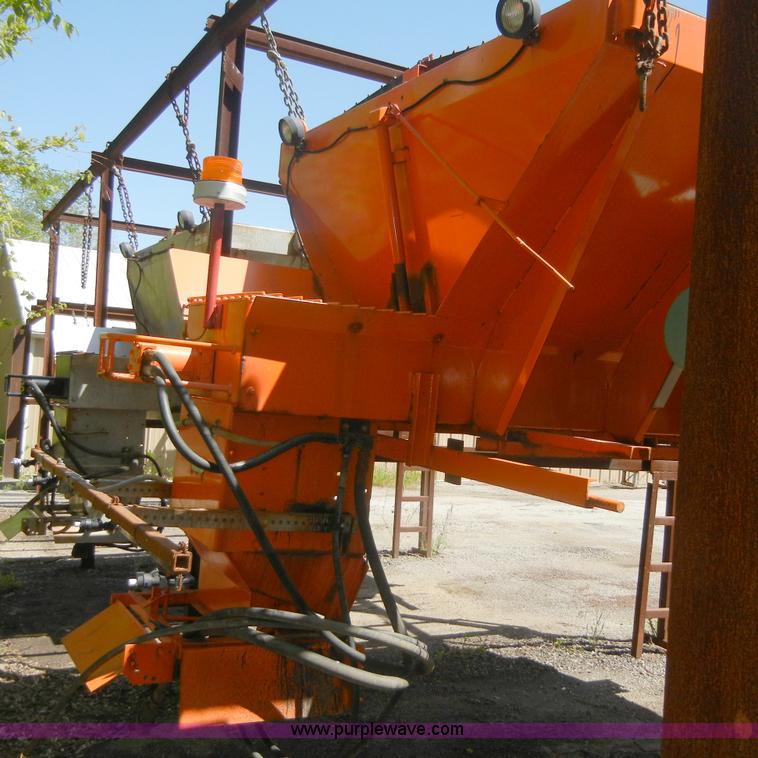 image for item 2223 1999 Swenson salt/sand spreader