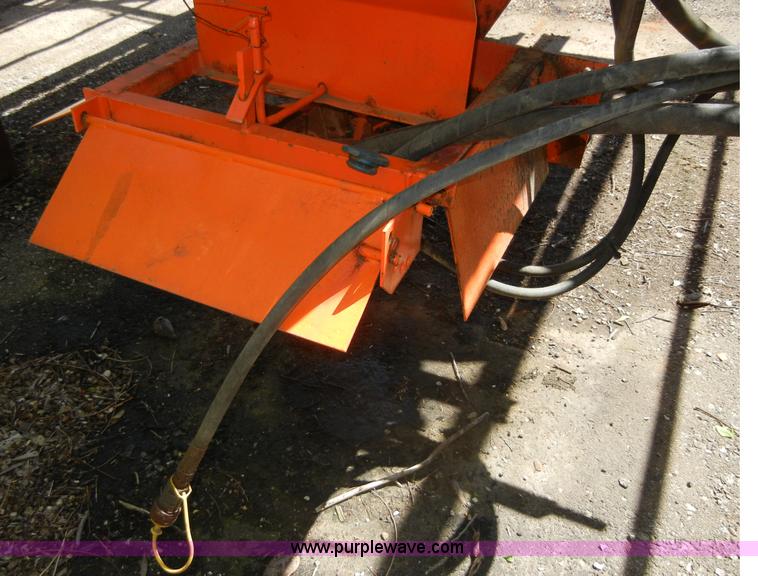 image for item 2223 1999 Swenson salt/sand spreader