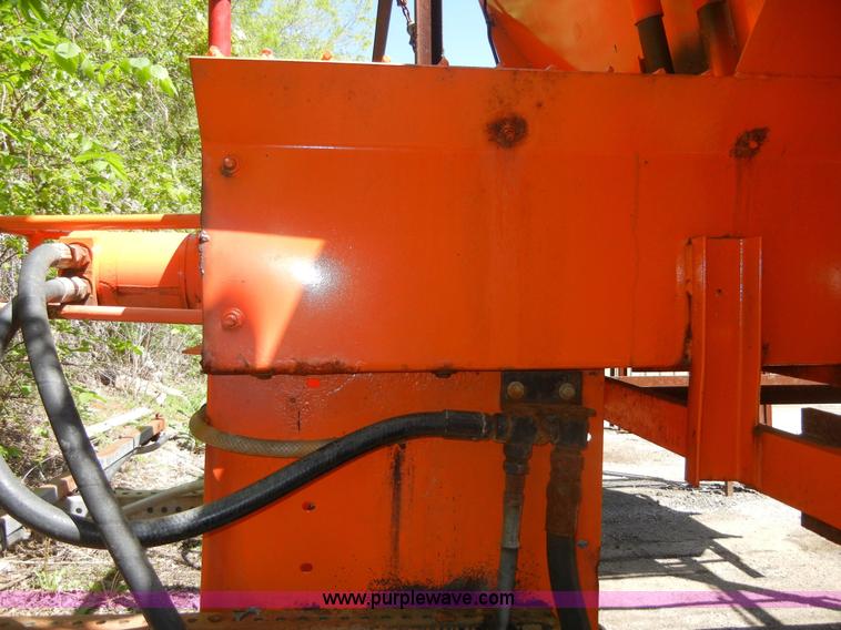 image for item 2223 1999 Swenson salt/sand spreader