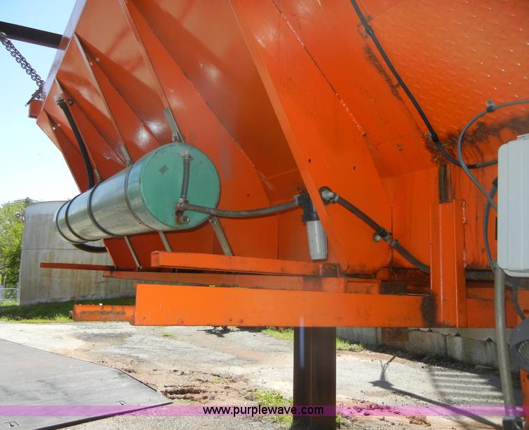 image for item 2223 1999 Swenson salt/sand spreader