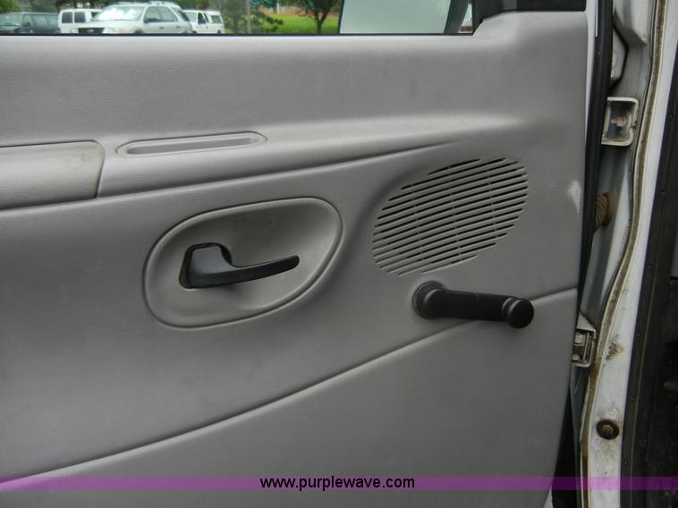 image for item 2328 1998 Ford E350 Club Wagon van