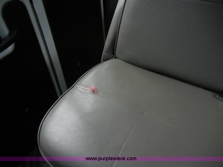 image for item 2328 1998 Ford E350 Club Wagon van