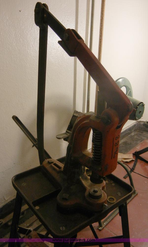 image for item 2330 Assorted shop equipment