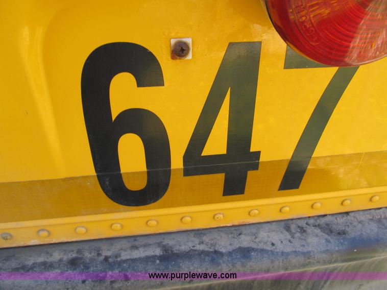 image for item 4141 2001 Thomas Built school bus