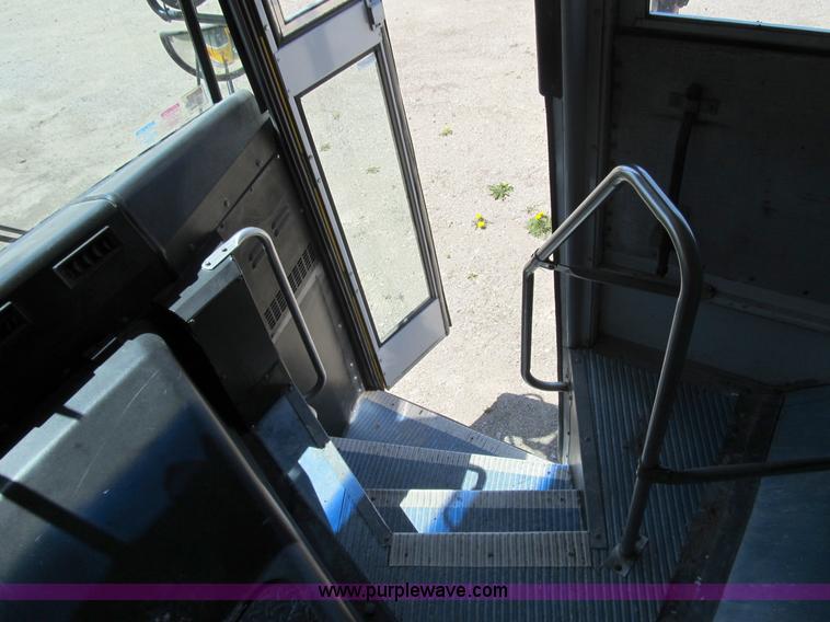 image for item 4141 2001 Thomas Built school bus