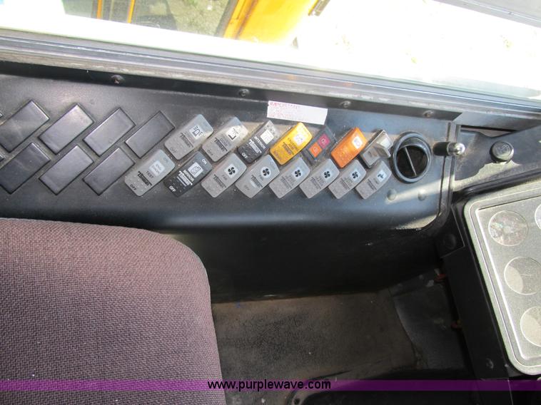 image for item 4141 2001 Thomas Built school bus