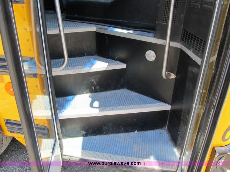 image for item 4141 2001 Thomas Built school bus