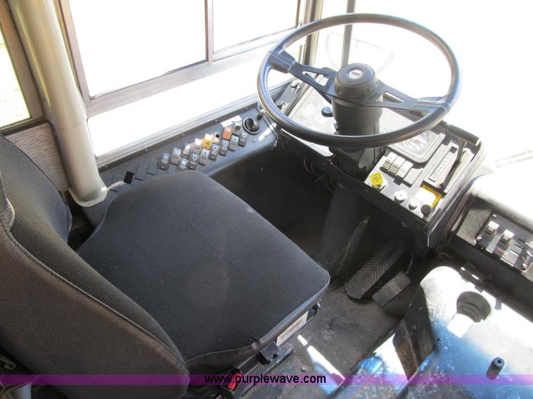 image for item 4142 2001 Thomas Built school bus