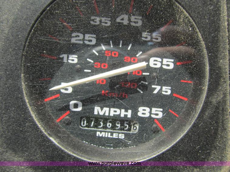 image for item 4142 2001 Thomas Built school bus