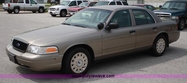 image for item 4858 2005 Ford Crown Victoria Police Interceptor