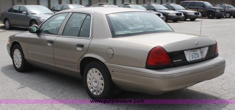 image for item 4858 2005 Ford Crown Victoria Police Interceptor
