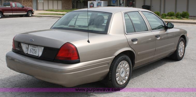 image for item 4858 2005 Ford Crown Victoria Police Interceptor