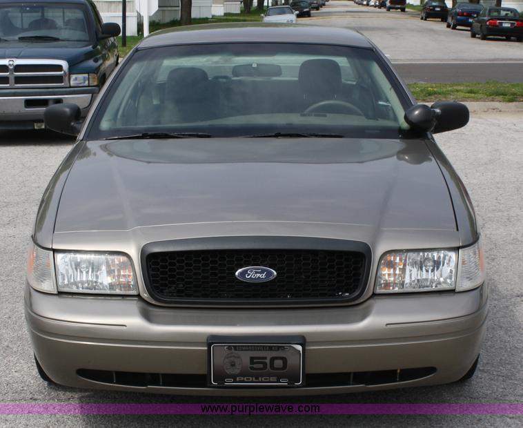 image for item 4858 2005 Ford Crown Victoria Police Interceptor